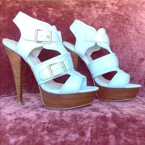 Steve Madden White summer Sandals